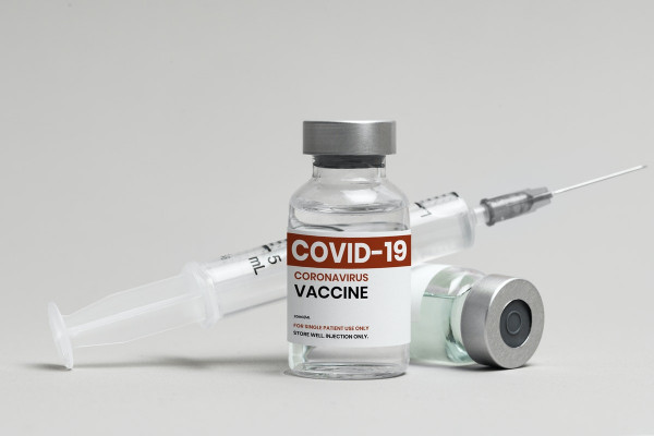 infektologinja-dr.-mateja-logar-odgovarja-na-vprasanja-poslusalcev
