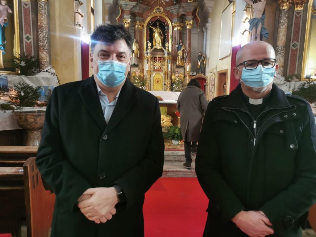 proslava-ob-dnevu-samostojnosti-in-enotnosti-na-polici