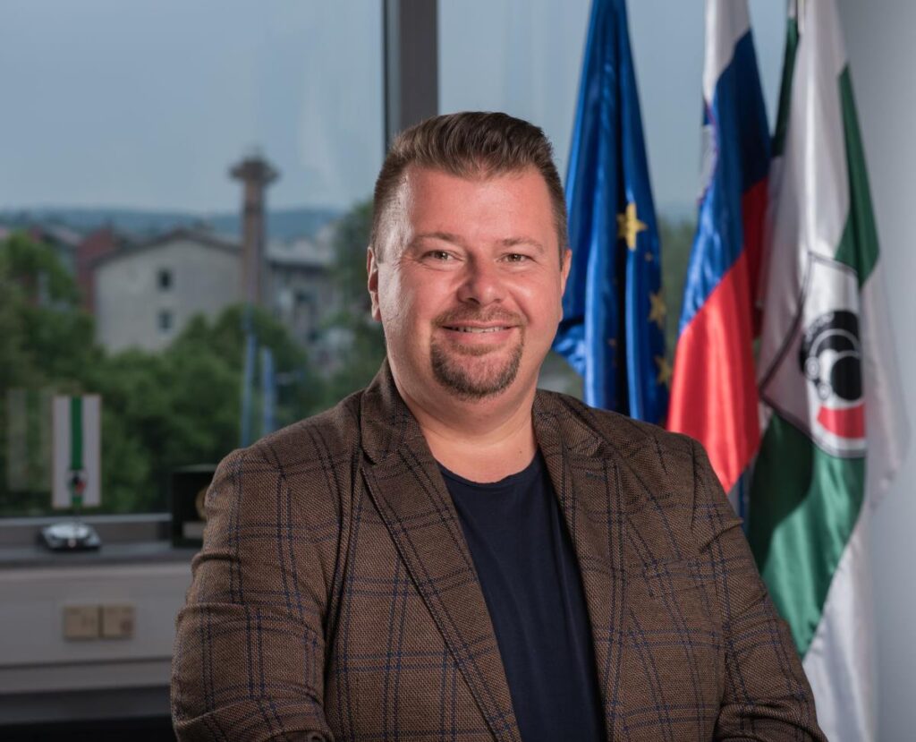 direktor-obcinske-uprave-mag.-dusan-hocevar-gost-strokovnega-posveta-o-delovanju-skupnih-obcinskih-uprav