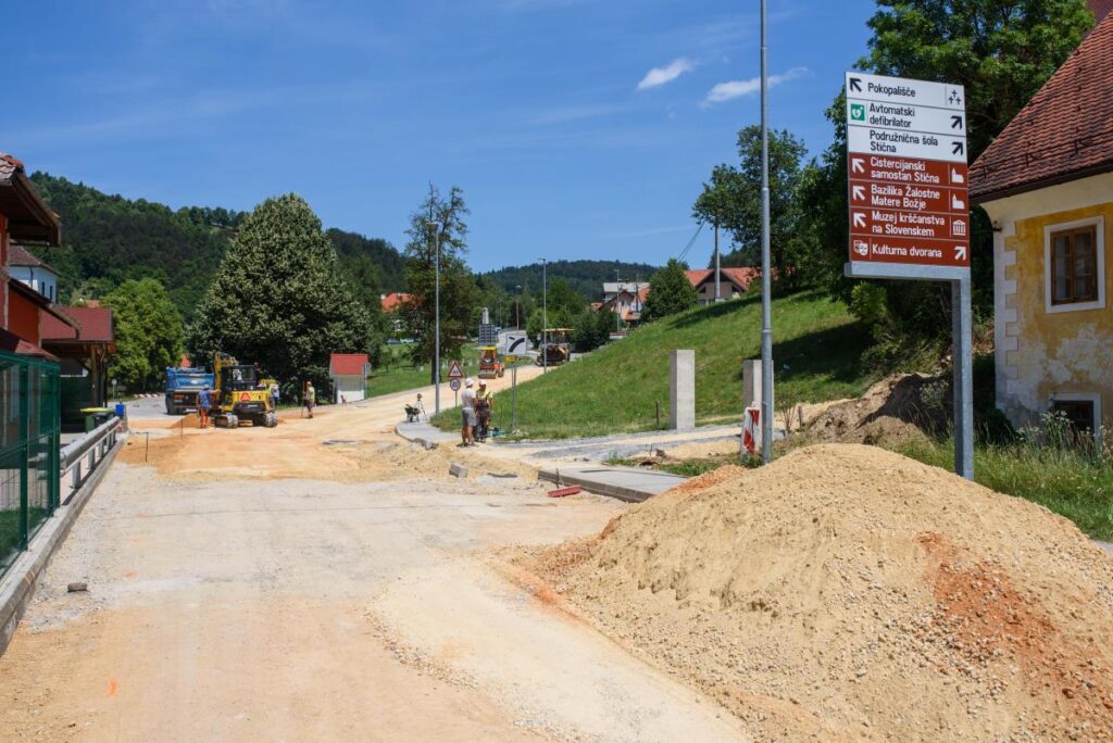 napoved-popolnih-zapor-cest-v-sticni-in-pri-kroziscu-marof