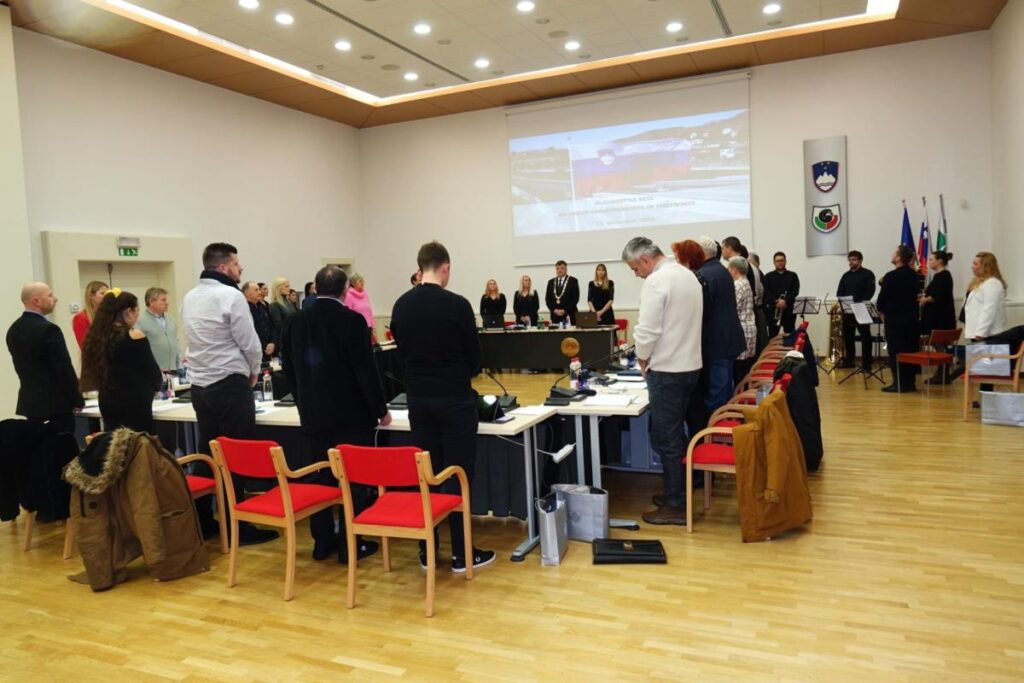 slavnostna-seja-obcinskega-sveta-obcine-grosuplje-ob-dnevu-samostojnosti-in-enotnosti