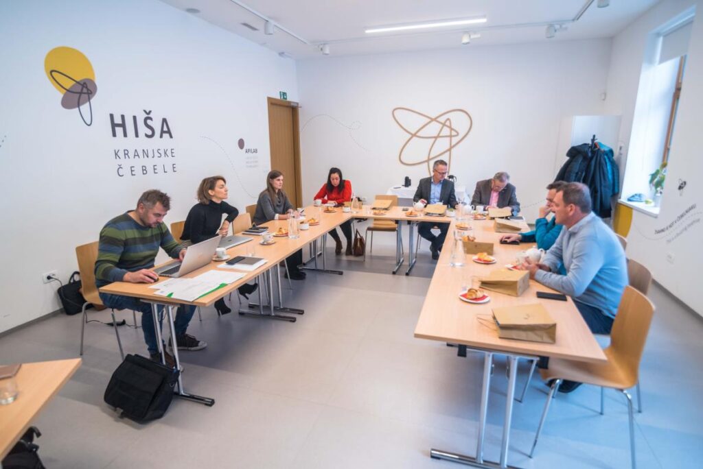 uvodno-srecanje-deleznikov-projekta-innocom