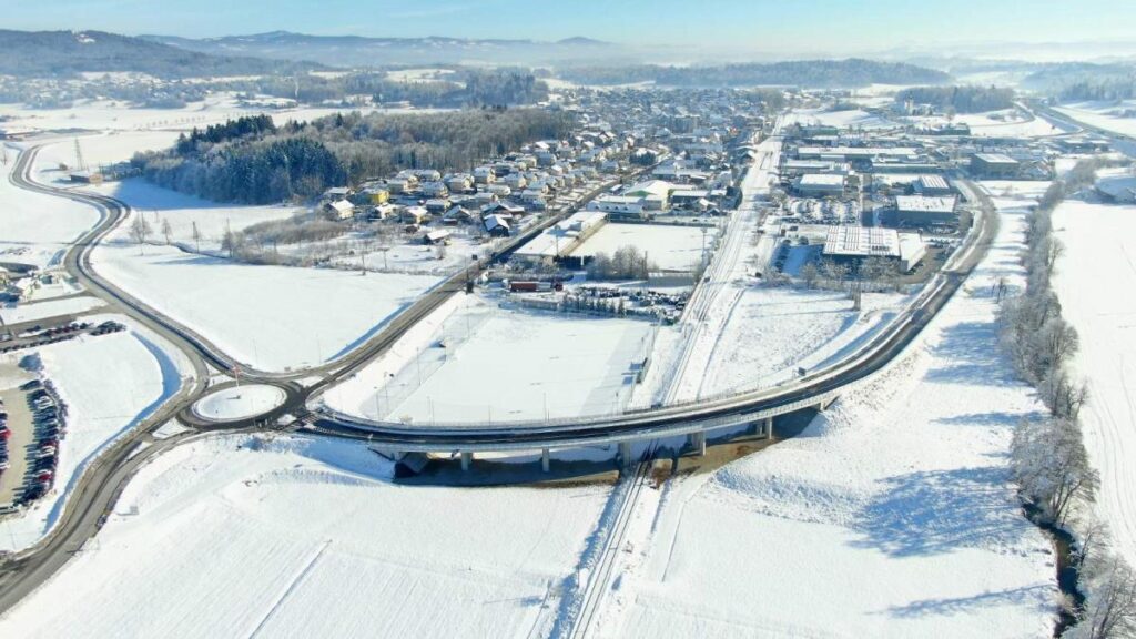 obvestilo-o-sprostitvi-prometa-po-novem-nadvozu-v-ivancni-gorici