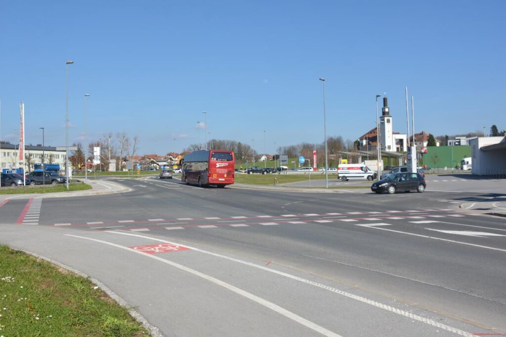 obvestilo-o-spremenjeni-prometni-ureditvi-v-casu-gradnje-montaznega-kroznega-krizisca-v-ivancni-gorici