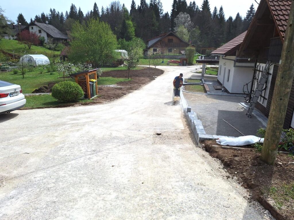 rekonstrukcija-ceste-v-skocjanu