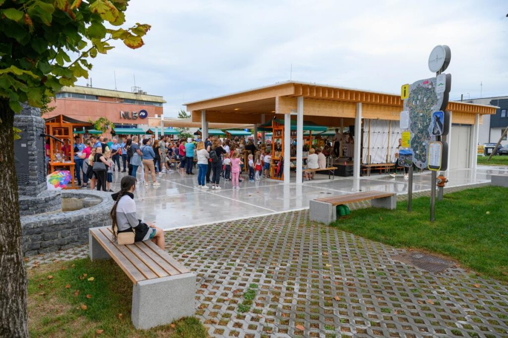 tradicionalna-medgeneracijska-prireditev-zdruzila-vse-generacije-v-ivancni-gorici