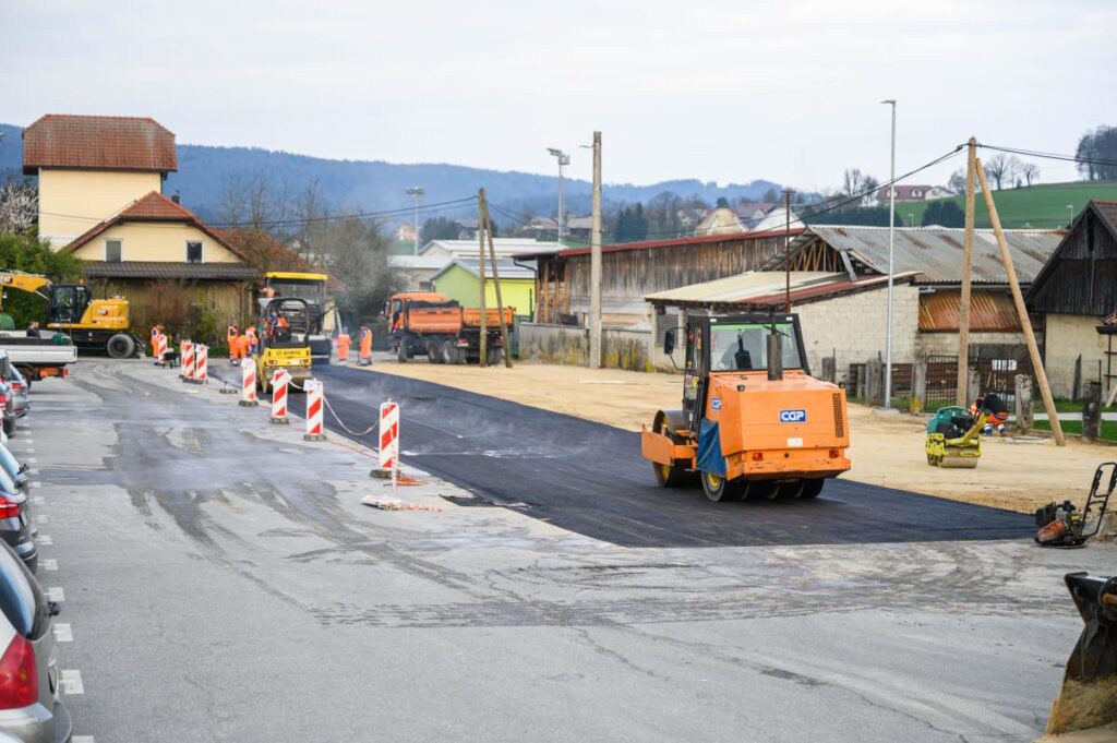 obcina-ivancna-gorica-ureja-parkirisce-pri-zelezniski-postaji