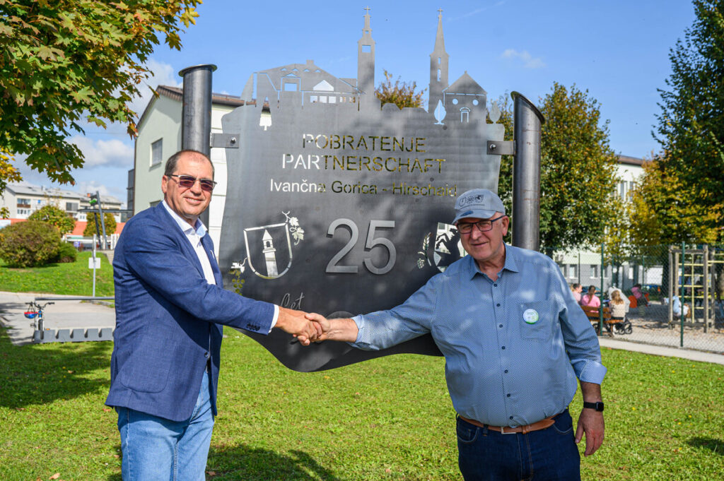 odkritje-spominskega-obelezja-ob-25-letnici-pobratenja-obcin-ivancna-gorica-in-hirschaid