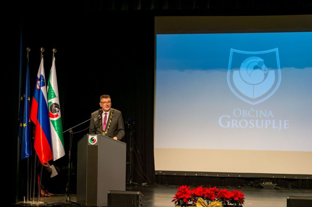 20-let-mesta-grosuplje-–-skupaj-rastemo-ob-praznovanju-dneva-samostojnosti-in-enotnosti