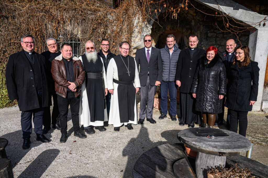 tradicionalno-praznicno-srecanje-zupana-z-duhovniki