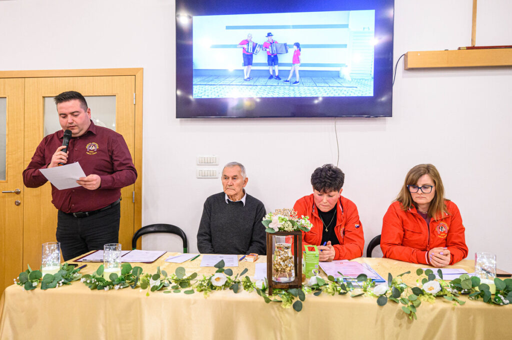 pestro-leto-za-drustvo-prijateljev-konj-visnja-gora