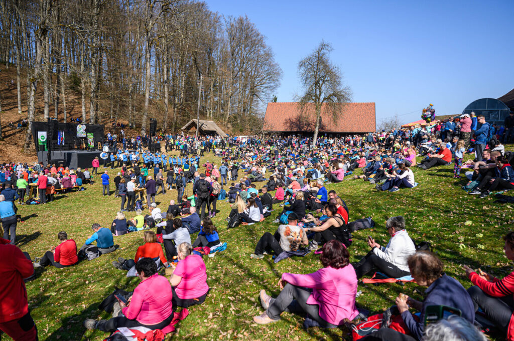 jurcicevo-pot-»vseckalo«-kar-8000-pohodnikov-iz-vse-slovenije