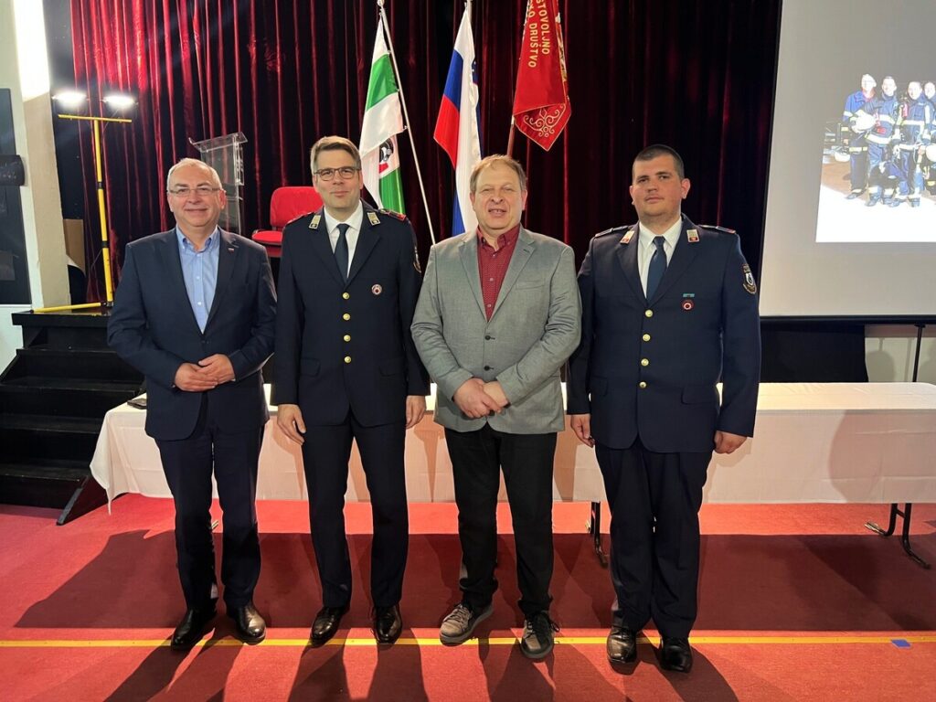 na-obcnih-zborih-so-se-zbrali-gasilke-in-gasilci-pgd-spodnja-slivnica-in-zagradec-pri-grosupljem