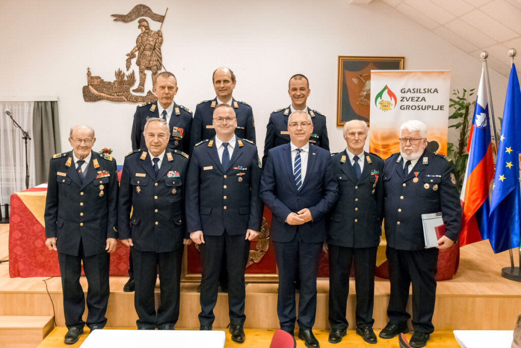 predanost,-pogum-in-srcnost:-skupscina-gasilske-zveze-grosuplje