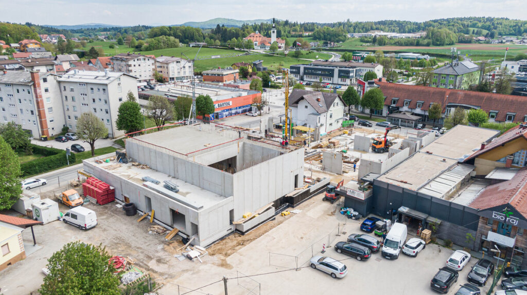 gradnja-kulturno-upravnega-centra-ivancna-gorica-po-letu-dni-vidno-napreduje