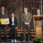 cebelar-henrik-zaletelj-prejemnik-poklukarjevega-priznanja-za-najbolj-medonosno-cebeljo-linijo