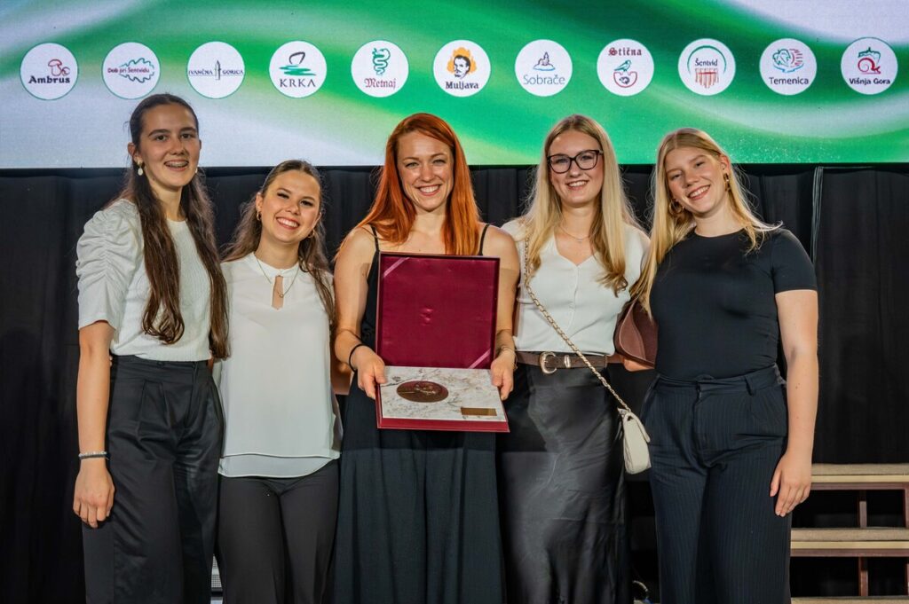 predstavljamo-obcinske-nagrajence:-skd-vision-dance-team,-plaketa-antona-tomsica