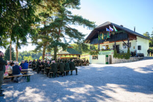 lovska-druzina-visnja-gora-obelezila-80-let-delovanja